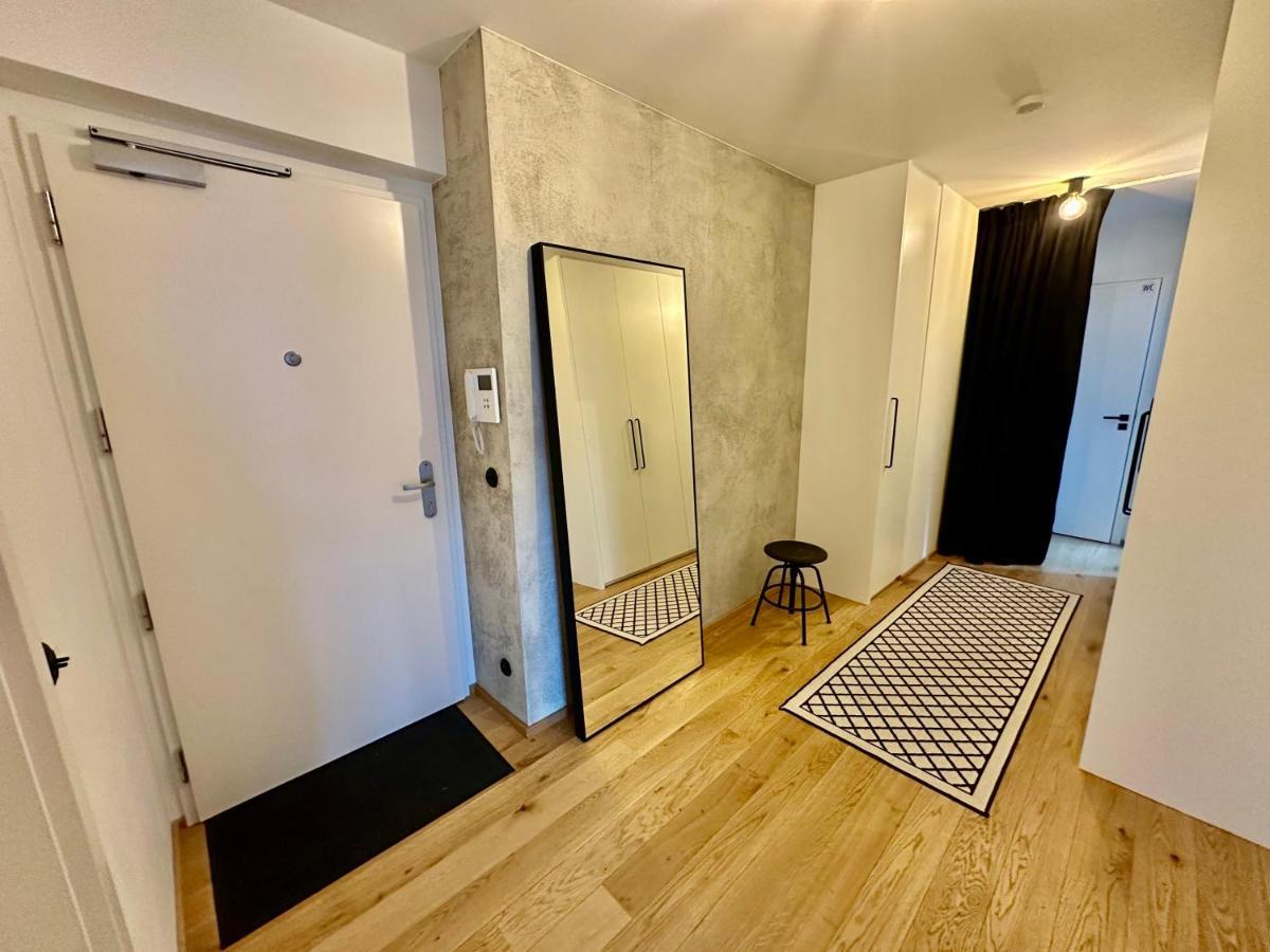 Room B 502 Прага Екстериор снимка