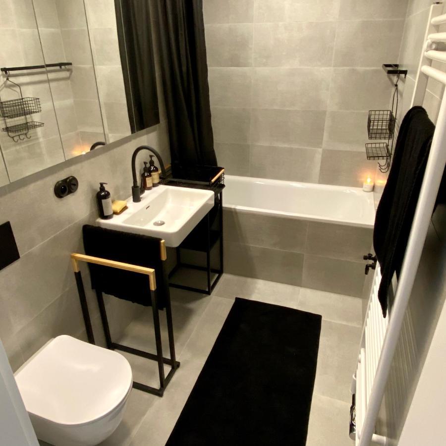 Room B 502 Прага Екстериор снимка